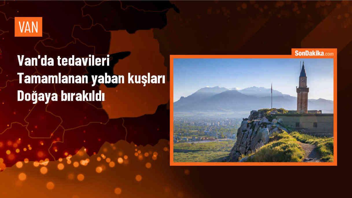 Van Valisi Ozan Balcı, Yaban Kuşlarını Doğaya Bıraktı