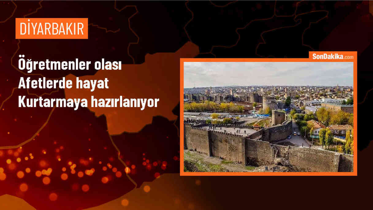 Diyarbakır\'da Öğretmenler Afet Kurtarma Biriminde Eğitim Alıyor