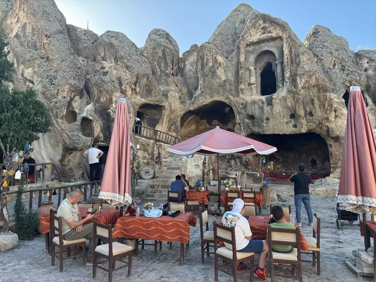 Afyonkarahisar\'ın İhsaniye ilçesindeki Frig Vadisi, Kurban Bayramı tatilinde yerli turistleri ağırlayacak