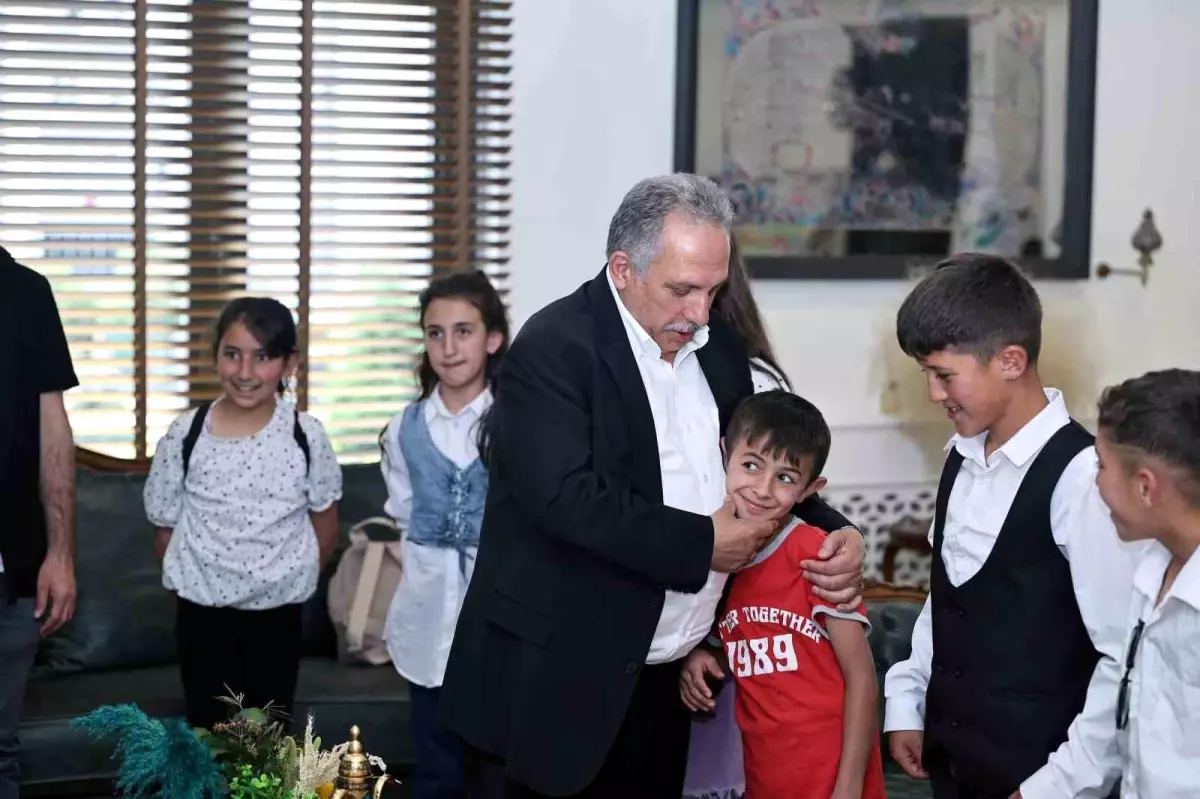 Milli Saraylar\'a Ts Iso 900 Belgesi