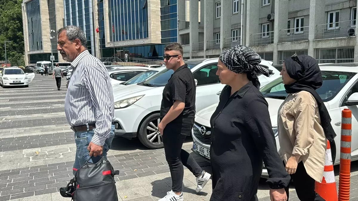 Elektrik Akımına Kapılan 2 Kişi Ağır Yaralandı