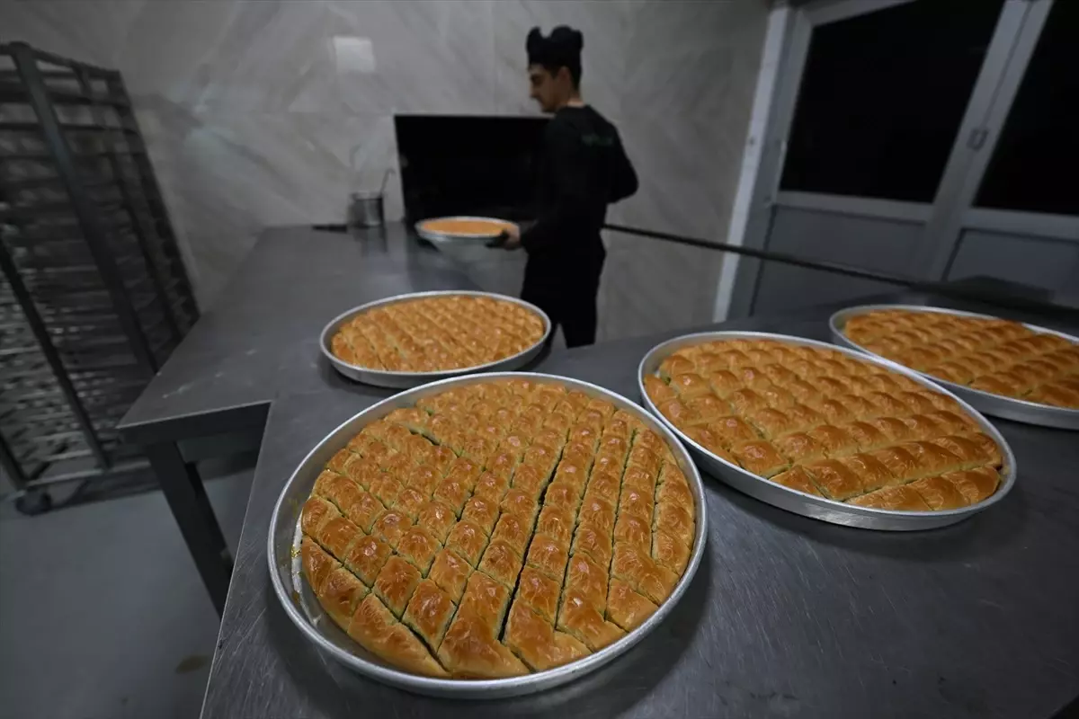 Van Milli Eğitim Müdürü Yıldız, Başarılı Öğrencileri Kabul Etti