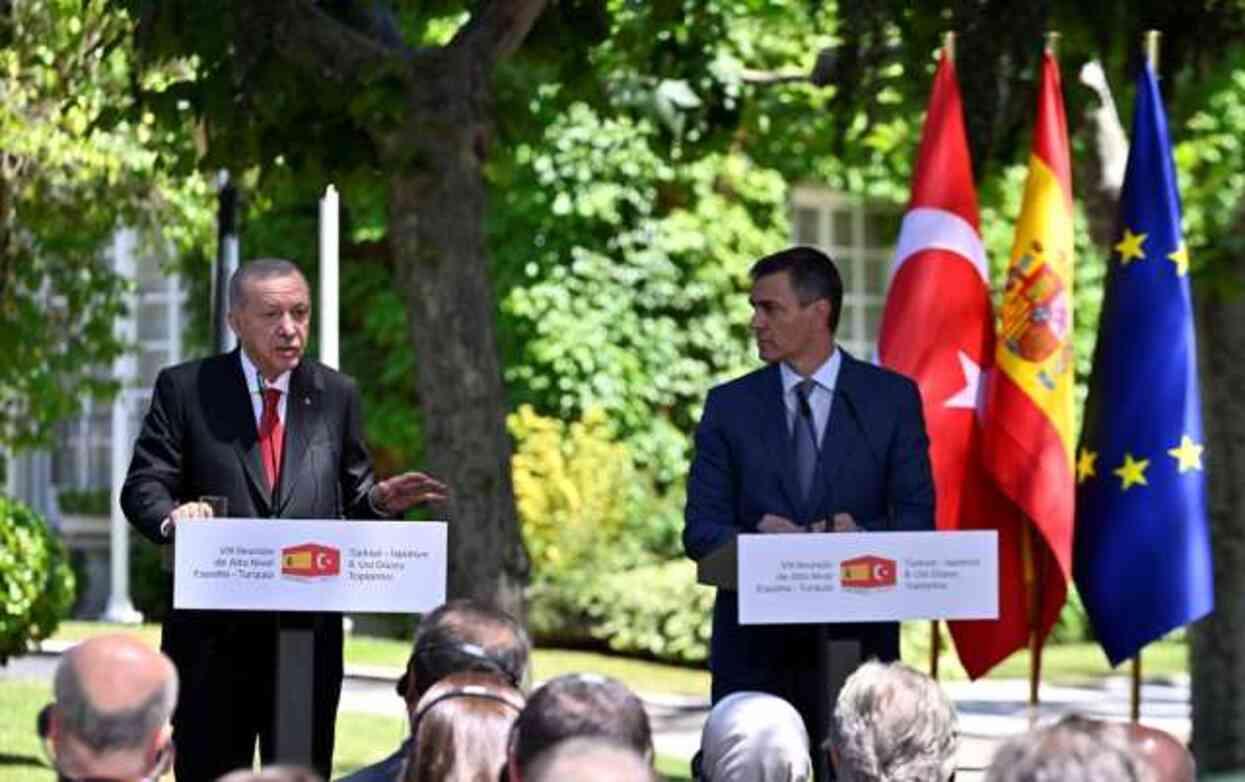 İspanyol muhabirin sorusu Cumhurbaşkanı Erdoğan'ı sinirlendirdi: Başını sallama, bak ben sallamıyorum