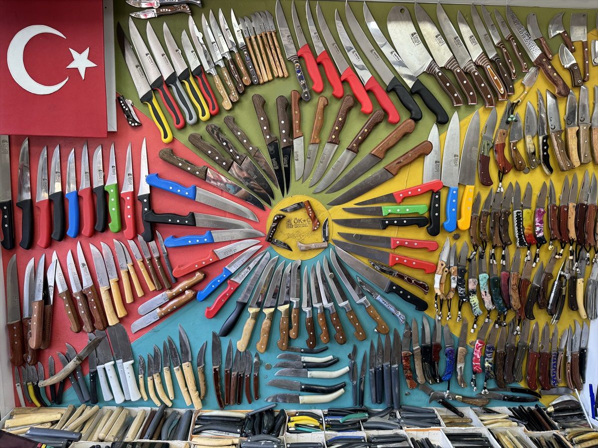 Kahramanmaraş\'ta Coğrafi İşaret Tescilli Hartlap Bıçağı Üreticileri Yoğun Mesai Yapıyor