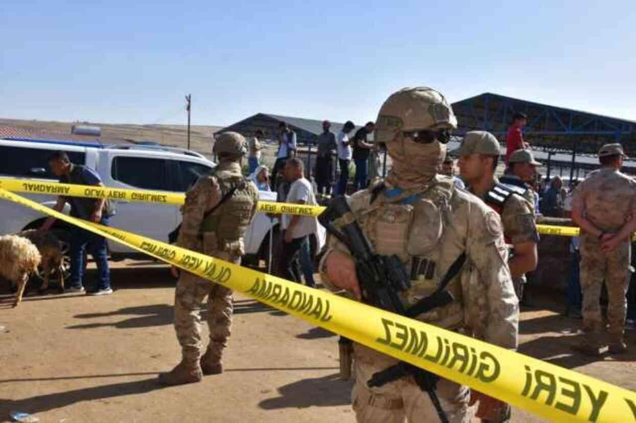 Hayvan pazarında silahlı kavga! 1 kişi öldü, 5 kişi yaralandı Hayvan pazarında silahlı kavga! 1 kişi öldü, 5 kişi yaralandı