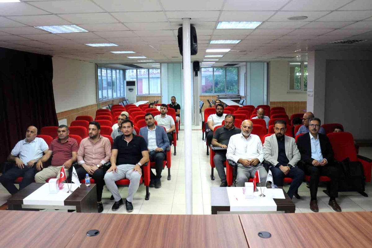 Türk Tır\'larına Taşıma Engeli