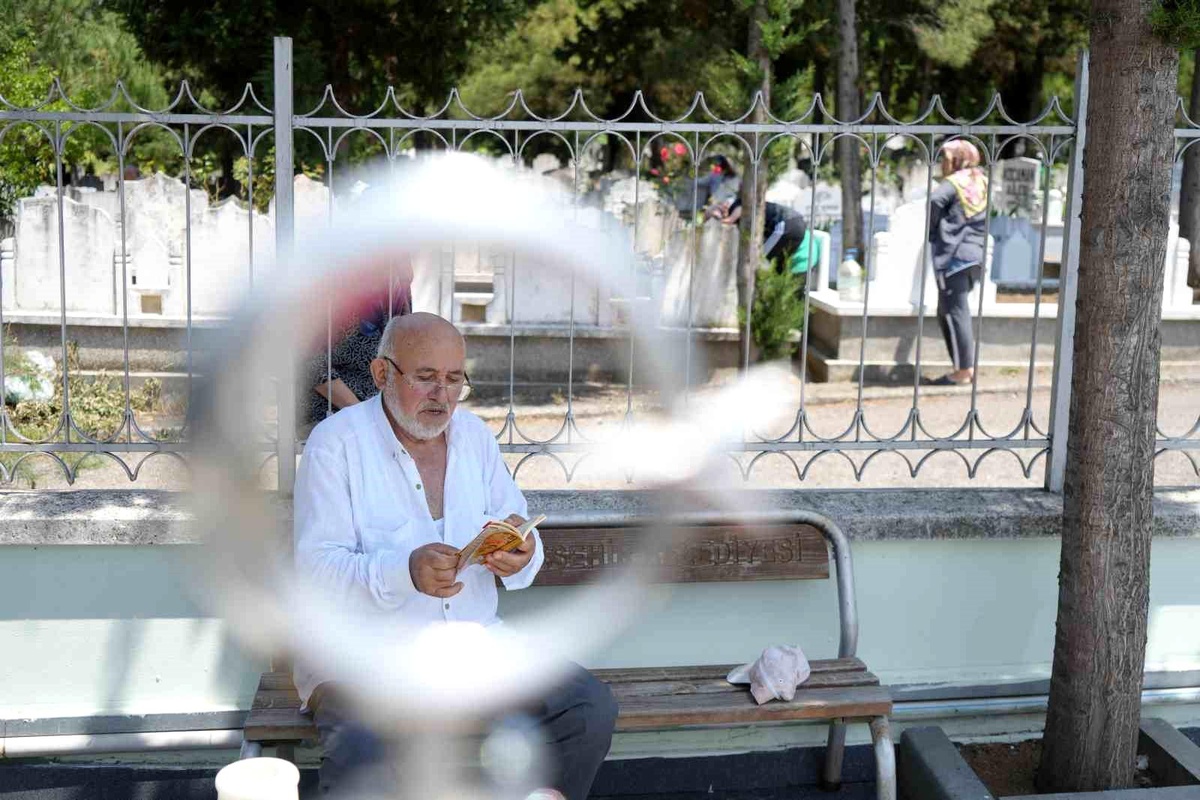 Kazada Ölenler İçin Tören