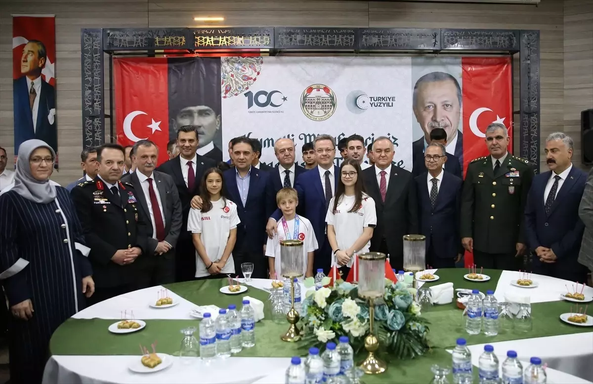 Manisa\'da Kurban Bayramı Bayramlaşma Programı Düzenlendi
