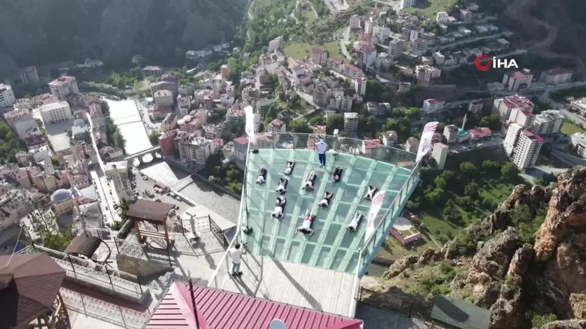 Kuyuya Düşen Yavru Köpeği İtfaiye Ekipleri Kurtardı