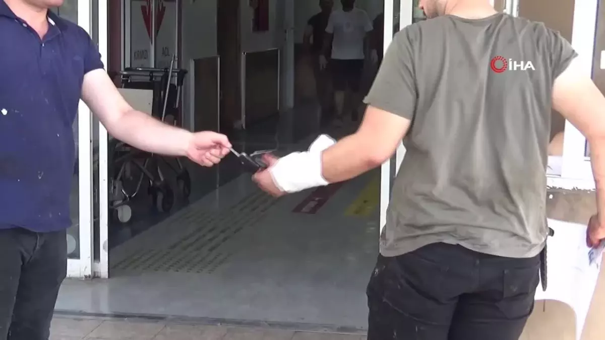 Vatandaşlar, Yakınlarının Mezarlarına Koştu