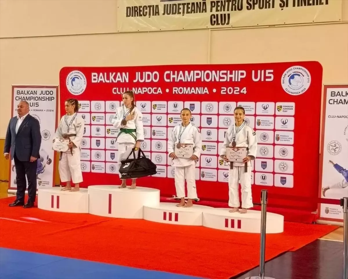 Wal-mart, Devler Liginde Exon Mobil\'i Tahtından İndirdi