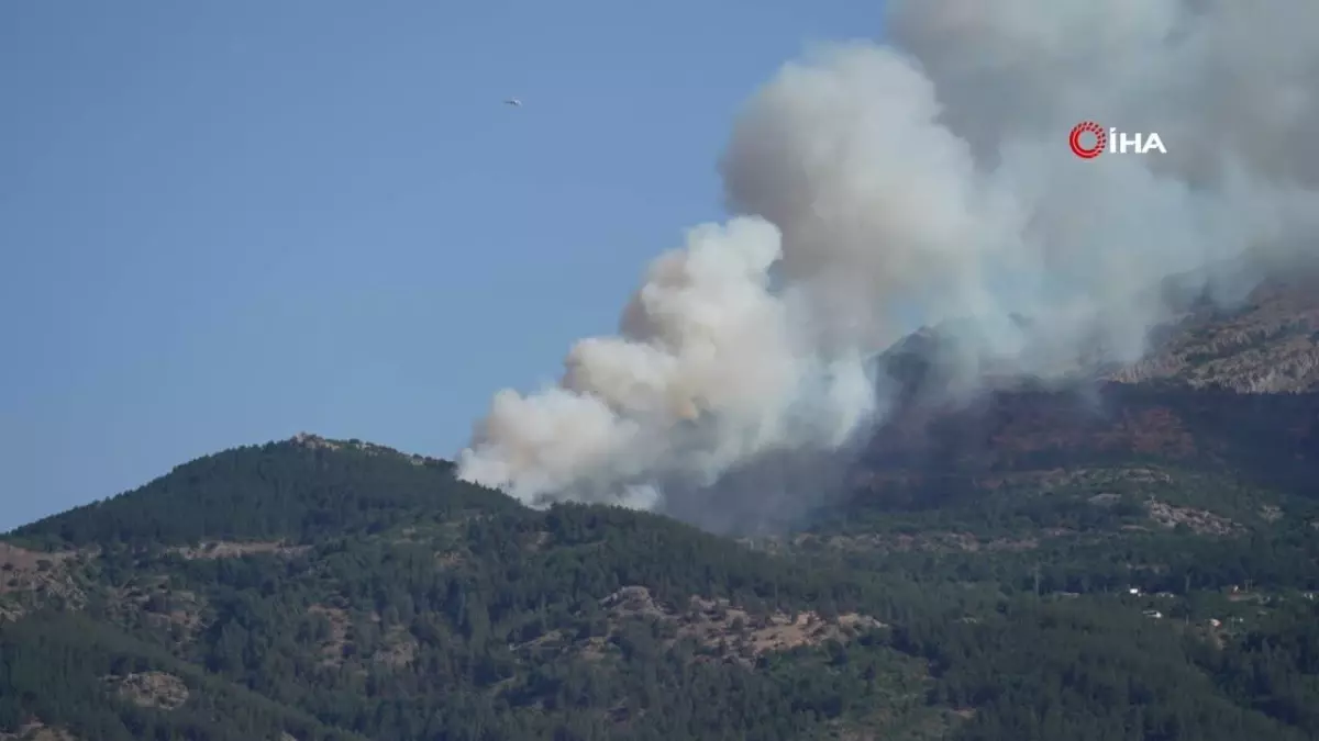 Öğrencilerden Yöresel Giysi Defilesi