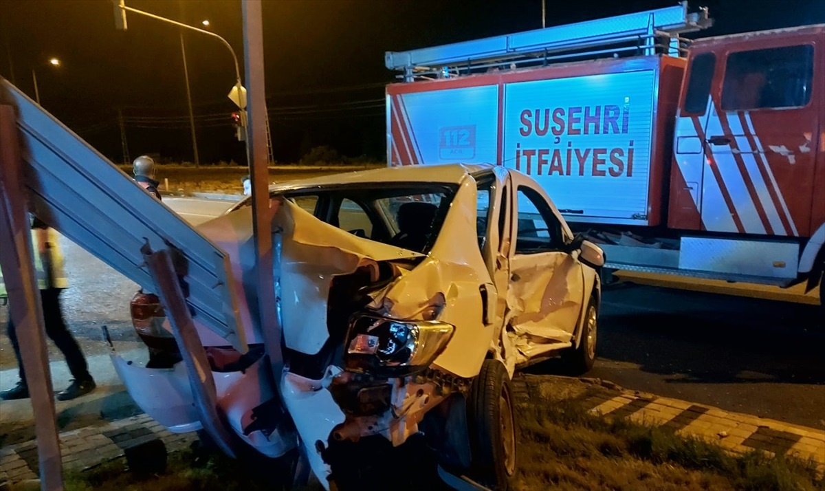 Fotoğraf Çektirmek İsteyen Turistler Az Kalsın Makinesinden Oluyordu