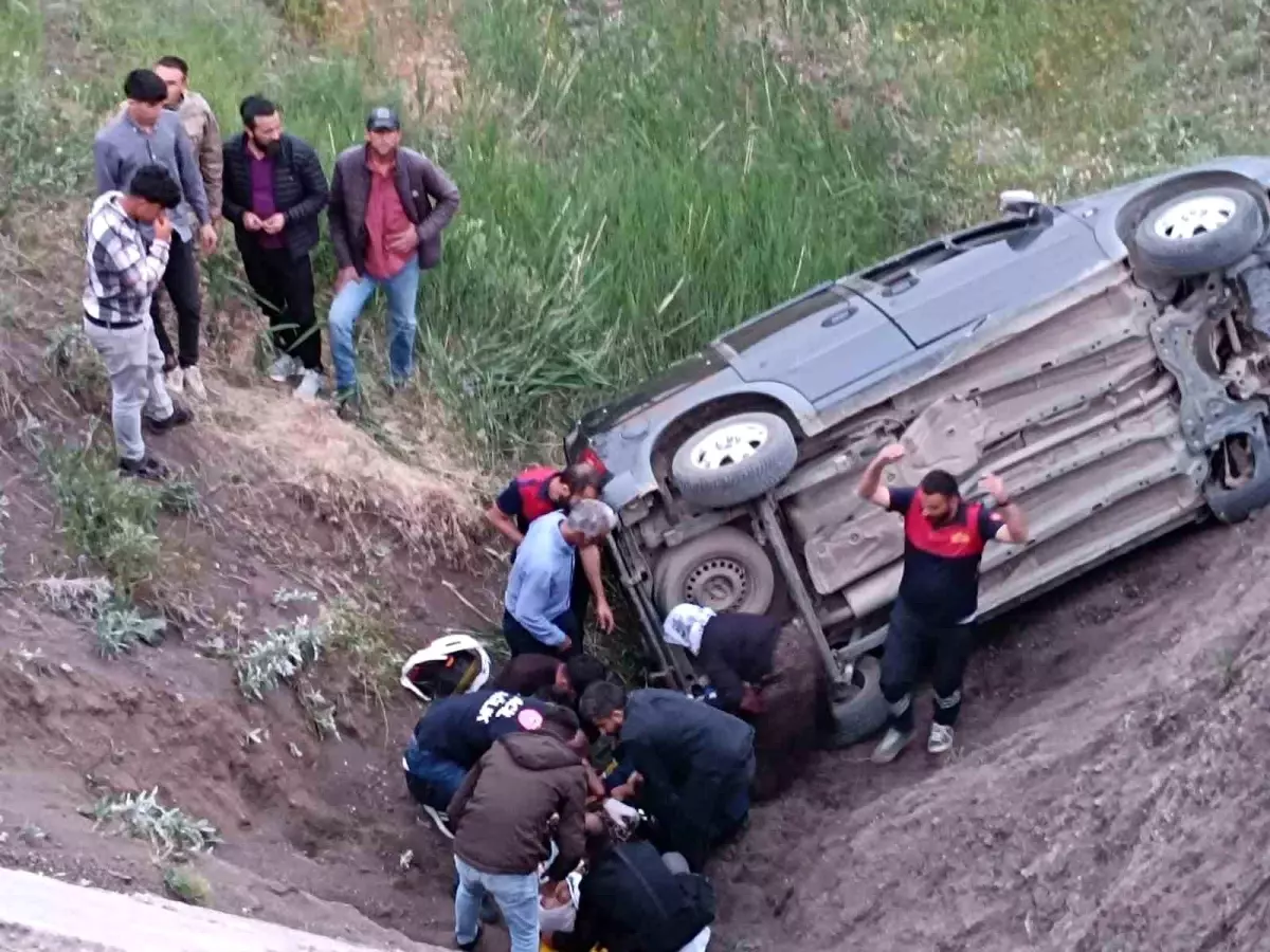 Bursa\'da Trafik Kazası: 4 Yaralı