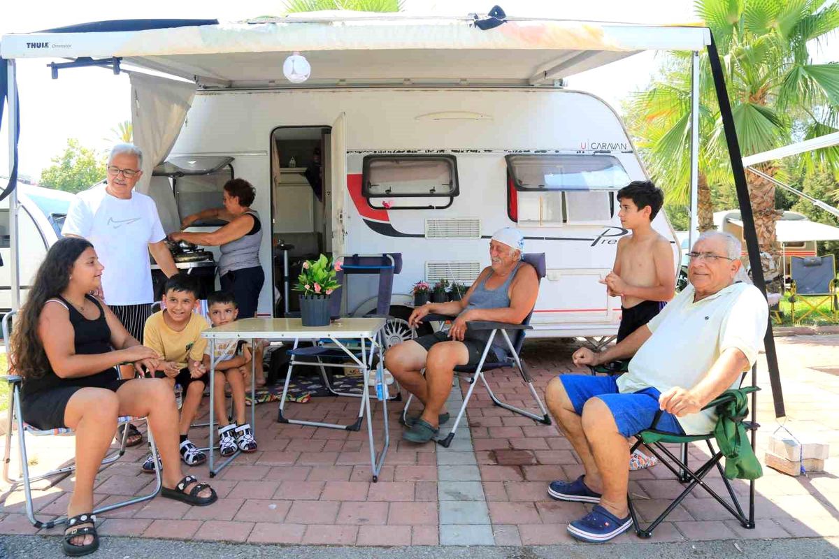 Ayça, Göknur ve Onur'dan Türk Halk Müziği Ziyafeti