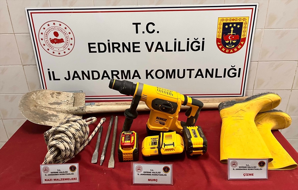 Enez\'de Kaçak Kazı Yapan Şüpheli Suçüstü Yakalandı