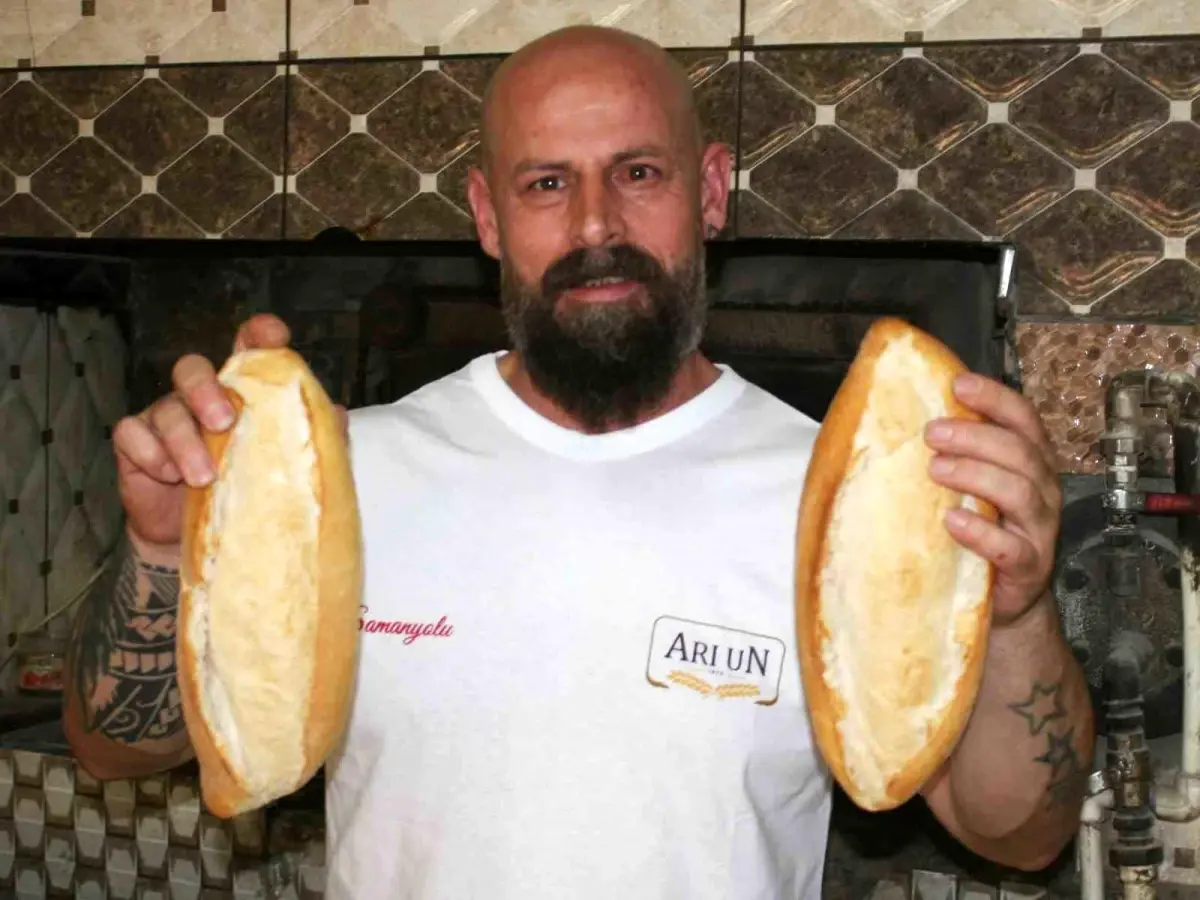 Financial Times: Turkcell\'de Üçlü Savaş Çıktı