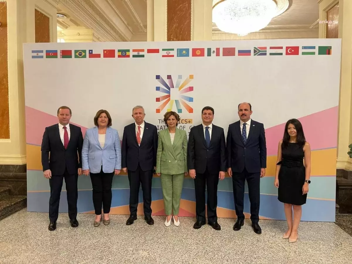 Eskişehir Büyükşehir Belediye Başkanı Ayşe Ünlüce BRICS+ Şehirler Uluslararası Forumu\'na katıldı