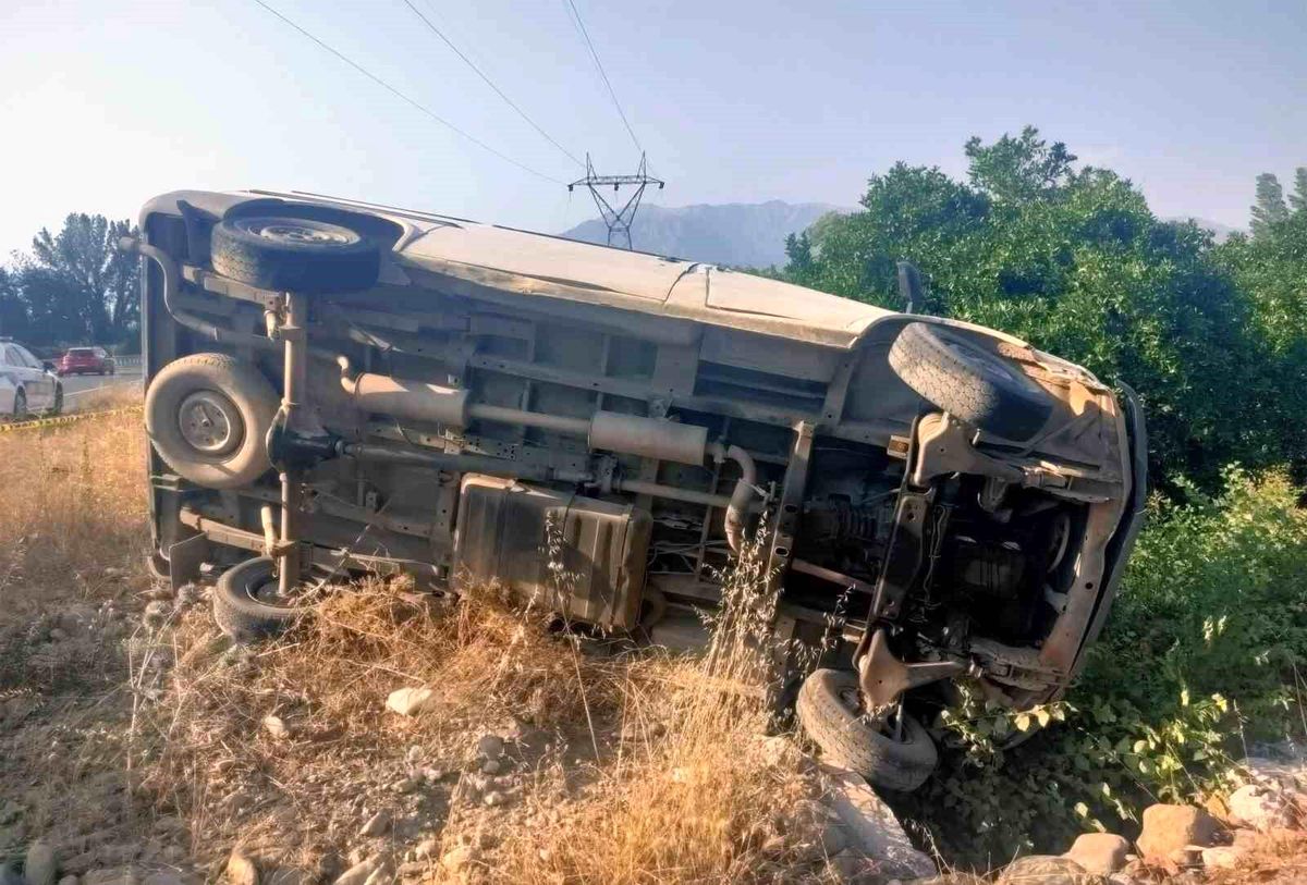 Muğla\'da araç takla attı, bir kişi hayatını kaybetti