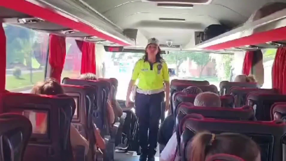 İçişleri Bakanı: Trafik Polisleri Bayram Tatili Boyunca Sürücüleri Bilgilendirdi