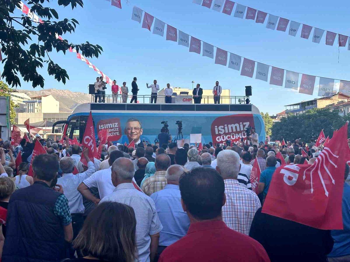 CHP Lideri Özgür Özel Malatya\'da Konuştu