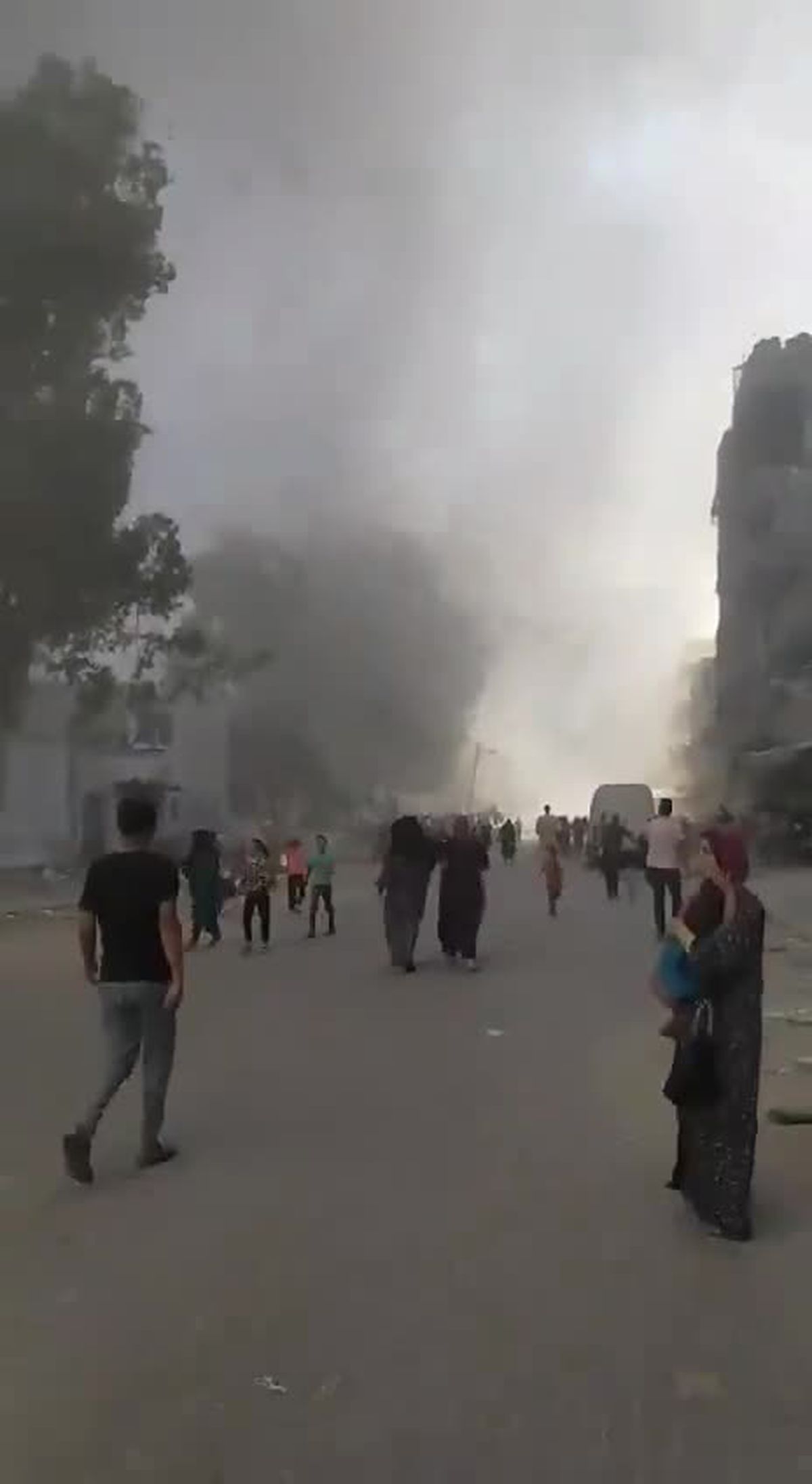 İsrail\'in Gazze\'ye düzenlediği saldırılarda en az 42 kişi hayatını kaybetti