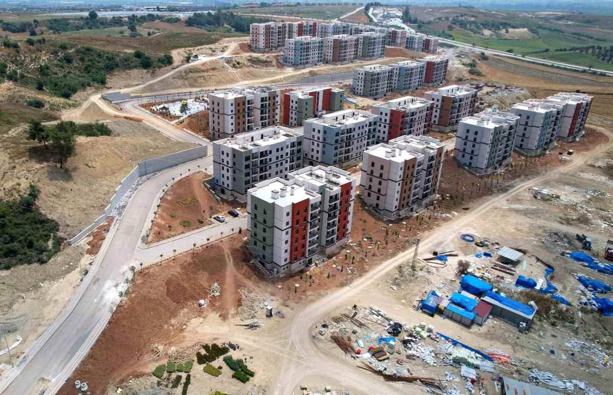 Adana\'da 2024 yılının ilk iki çeyreğinde 10 bin 972 konut satıldı