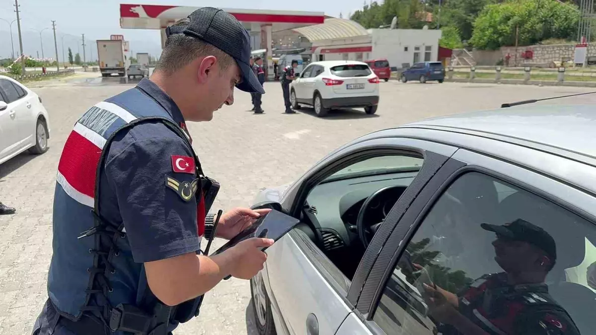 Bolvadin\'de Kurban Bayramı dönüş yolunda denetim yapıldı