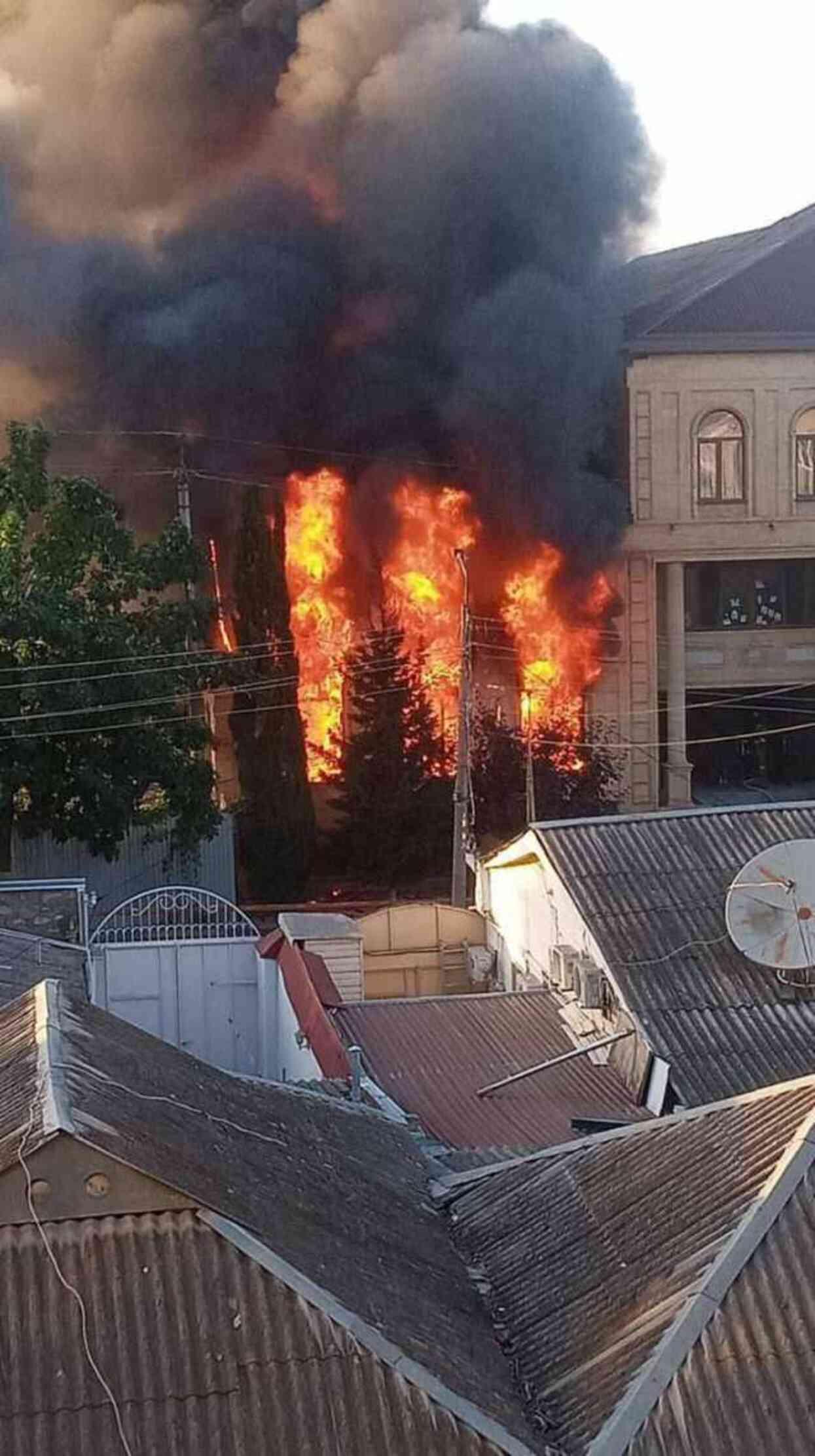 Rusya'da sinagog ve kiliselere düzenlenen saldırılarda 6 polis ve 1 papaz yaşamını yitirdi