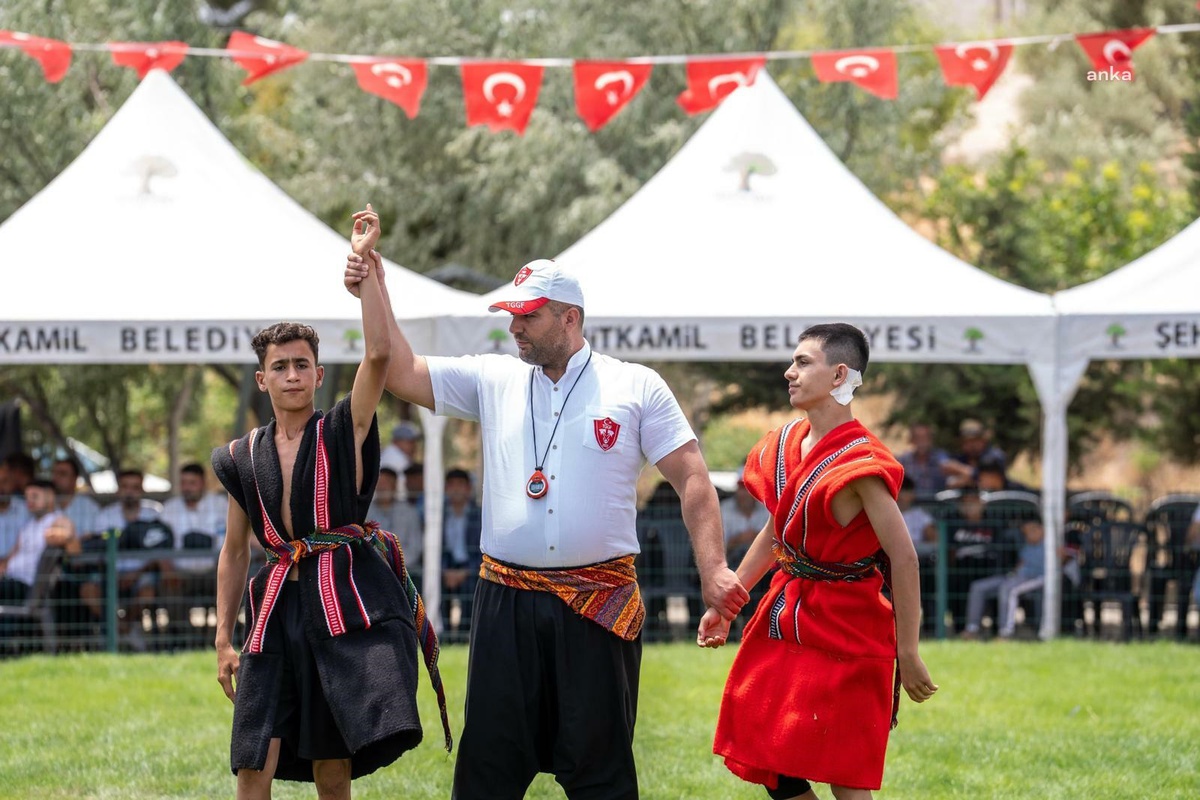 Şehitkamil Belediyesi, İbrahimşehir Geleneksel Aşırtmalı Aba Güreşleri\'ne Ev Sahipliği Yapıyor