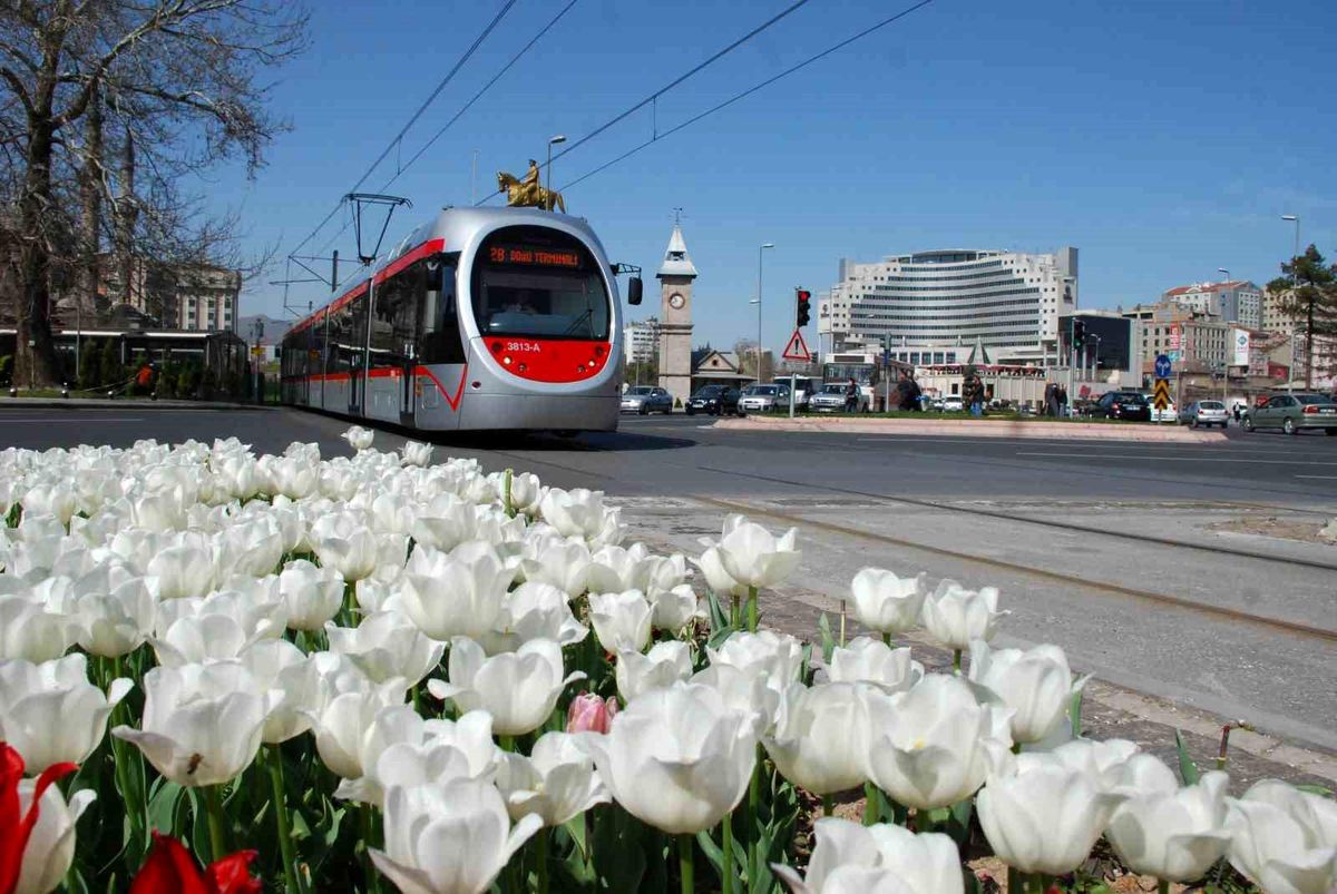 Kayseri\'de Raylı Sistem Hatlarında \'Gittiğin Kadar Öde\' Uygulaması Başlıyor