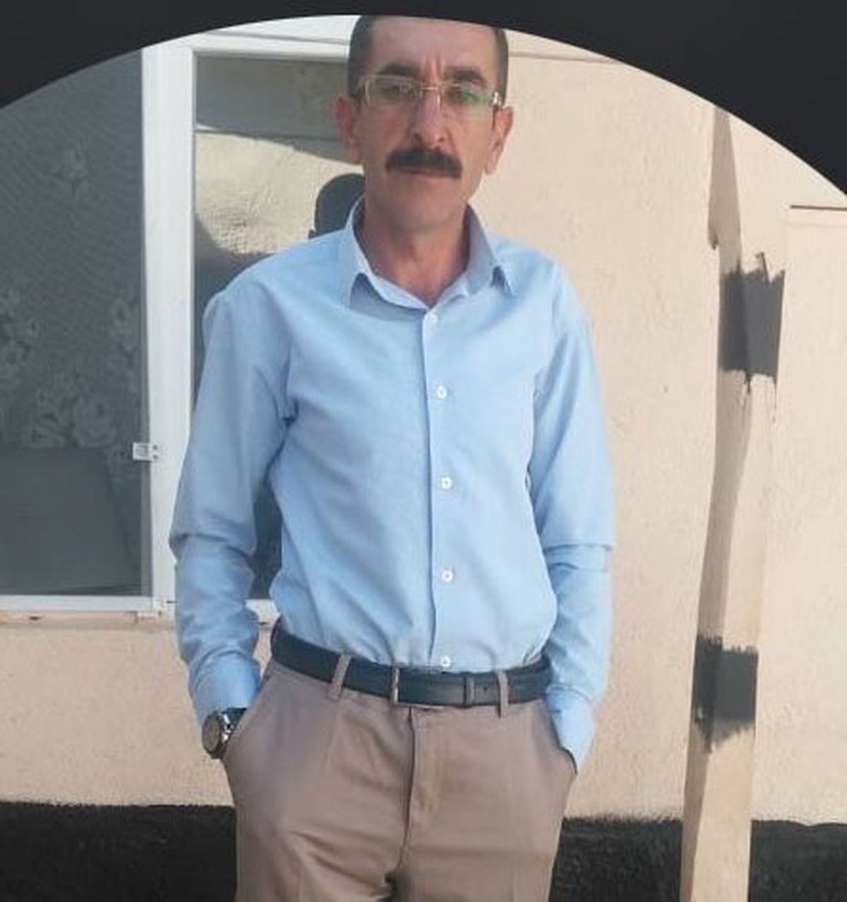 Eski sevgilisini apartman girişinde tabancayla öldürüp, intihar etti