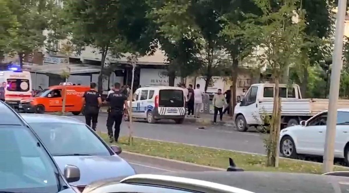 Gaziantep\'te lüks sitede taşlı ve sopalı kavga: 3 yaralı