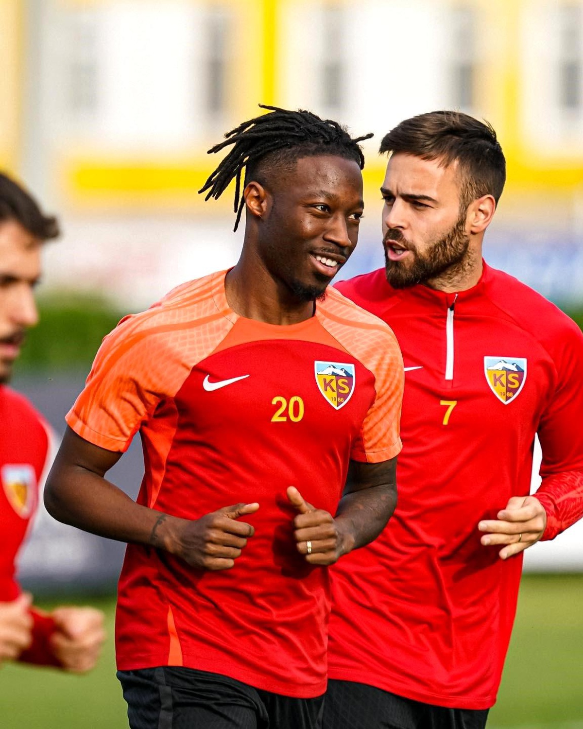 Kayserispor, Carlos Mane ile sözleşme yeniledi