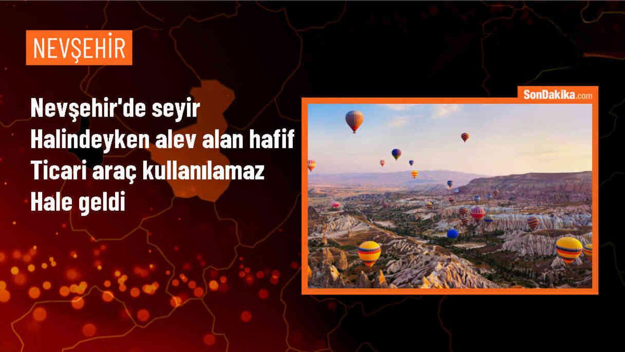 Nevşehir\'de seyir halindeyken yanan hafif ticari araç kullanılamaz hale geldi