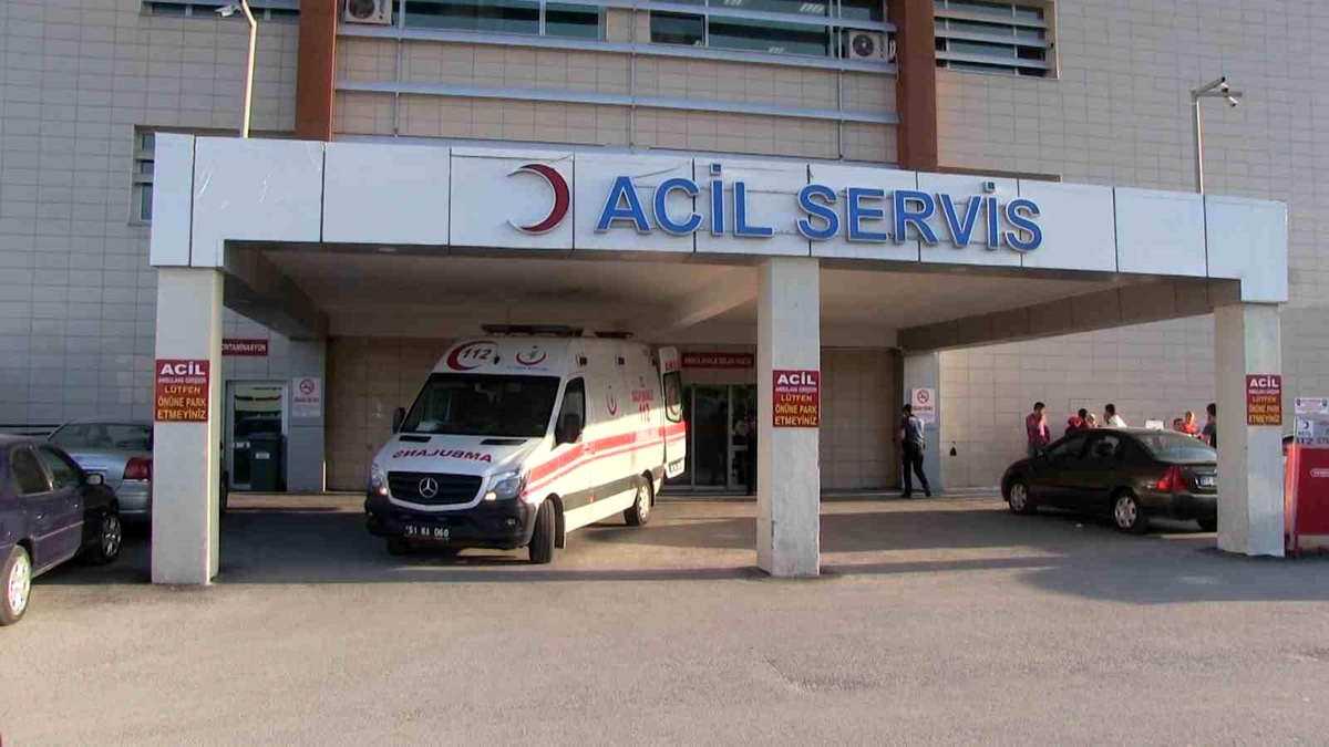 Niğde\'de otomobilin çarptığı kadın hayatını kaybetti