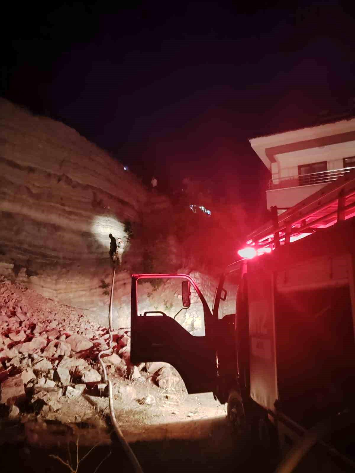 Tunceli\'de otluk alanda çıkan yangın kontrol altına alındı