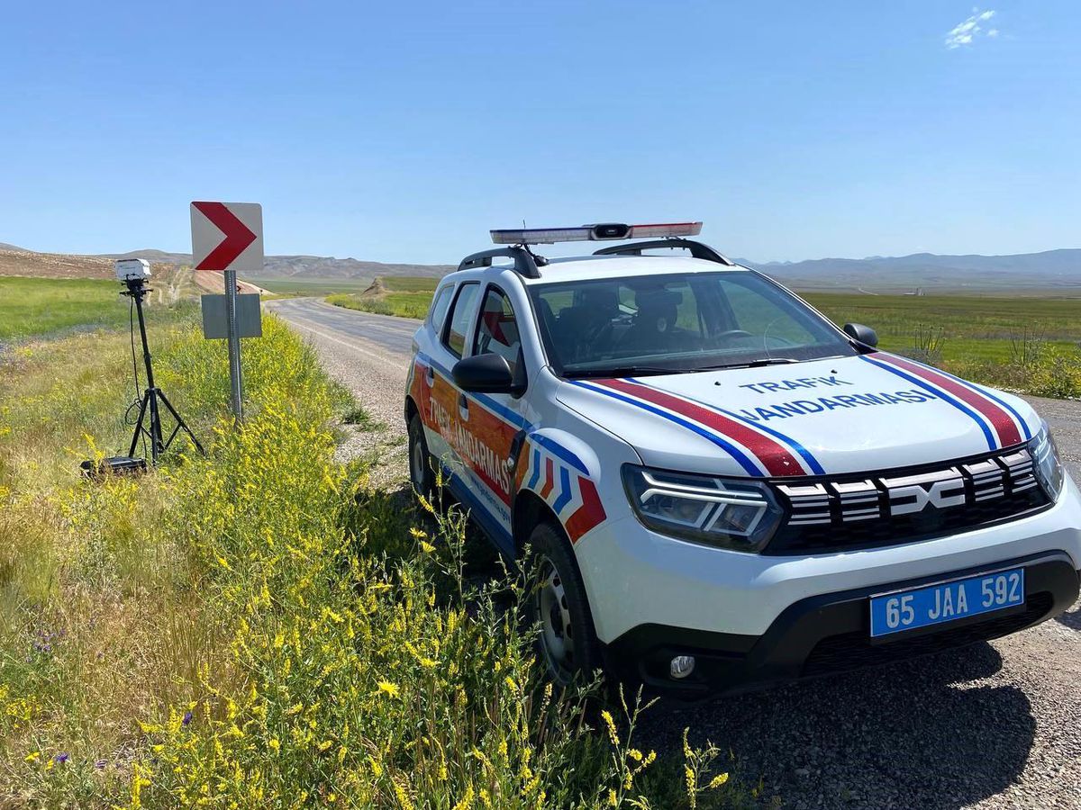 Van\'da 145 araç trafikten men edildi