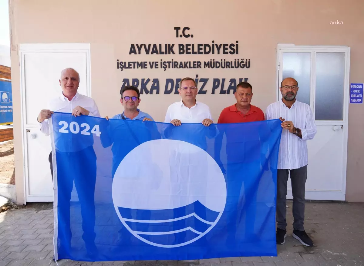 Ayvalık Belediyesi\'nin Plajlarına Mavi Bayrak