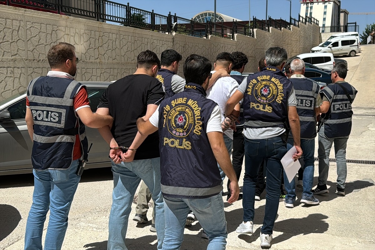 Elazığ\'da silahlı saldırıya ilişkin 2 şüpheli tutuklandı
