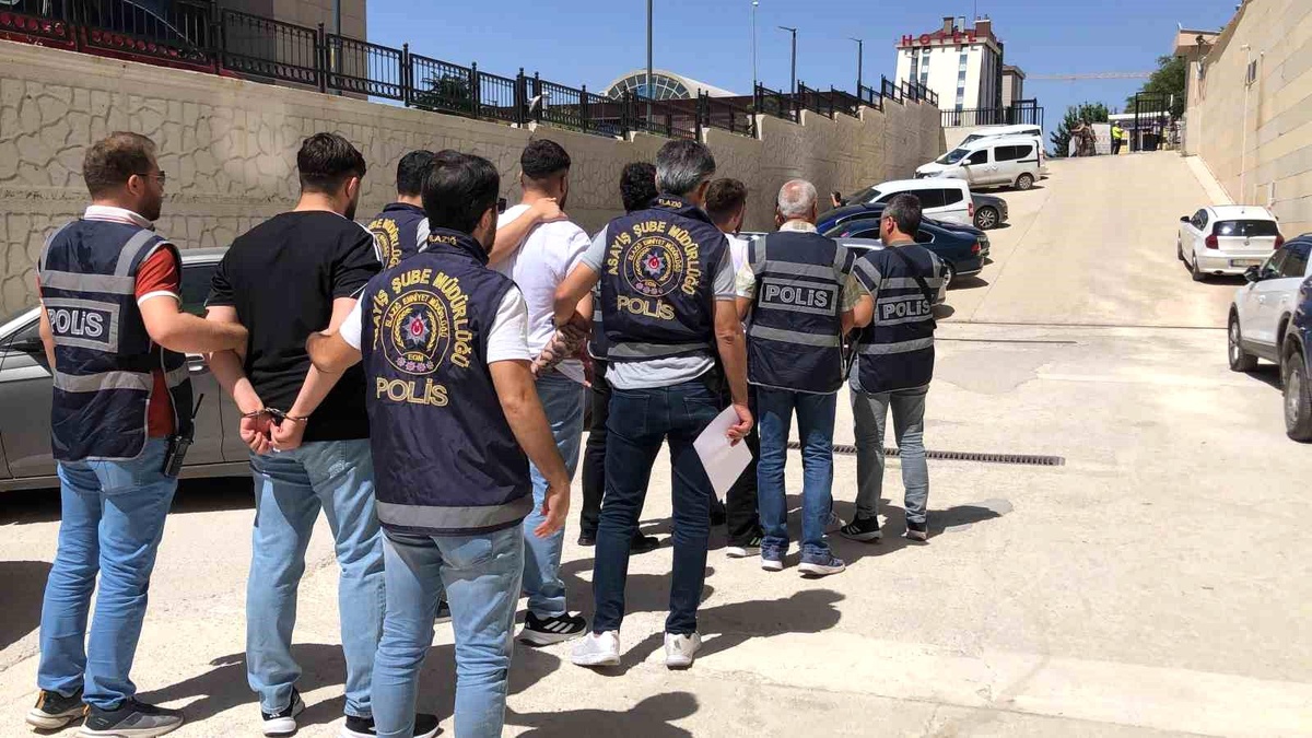 Elazığ\'da silahlı saldırı: 1 ölü, 2 yaralı, 4 şüpheli yakalandı