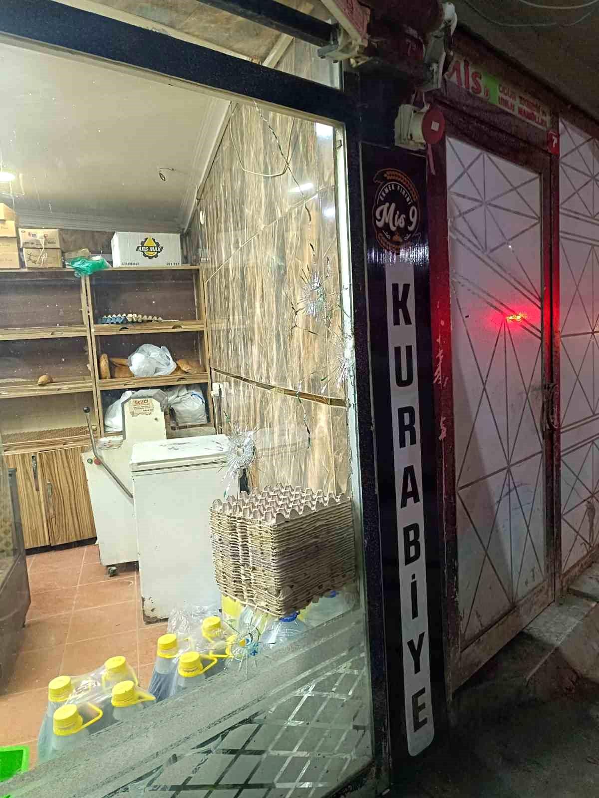 Arnavutköy\'de Ekmek Fırınına Silahlı Saldırı