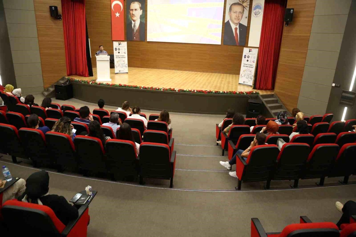Melikgazi Belediyesi ve İlçe Milli Eğitim Müdürlüğü, öğrenci yetenekli öğretmen farkında projesiyle TÜBİTAK desteği aldı