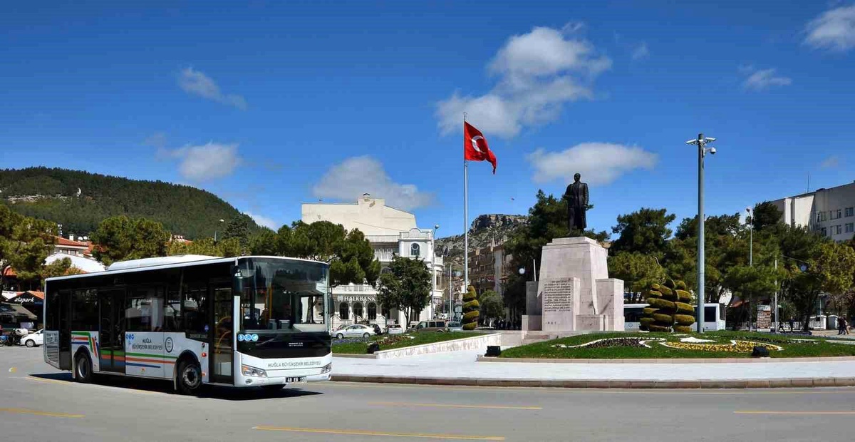 Muğla\'da 60-65 yaş arası vatandaşlar ve öğretmenlere indirimli ulaşım hizmeti başladı