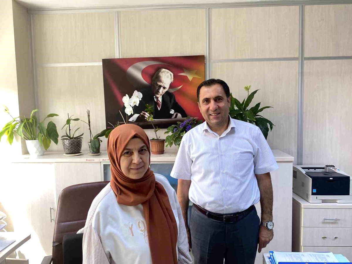 Şehit ailelerini iş yerlerinde ziyaret etti