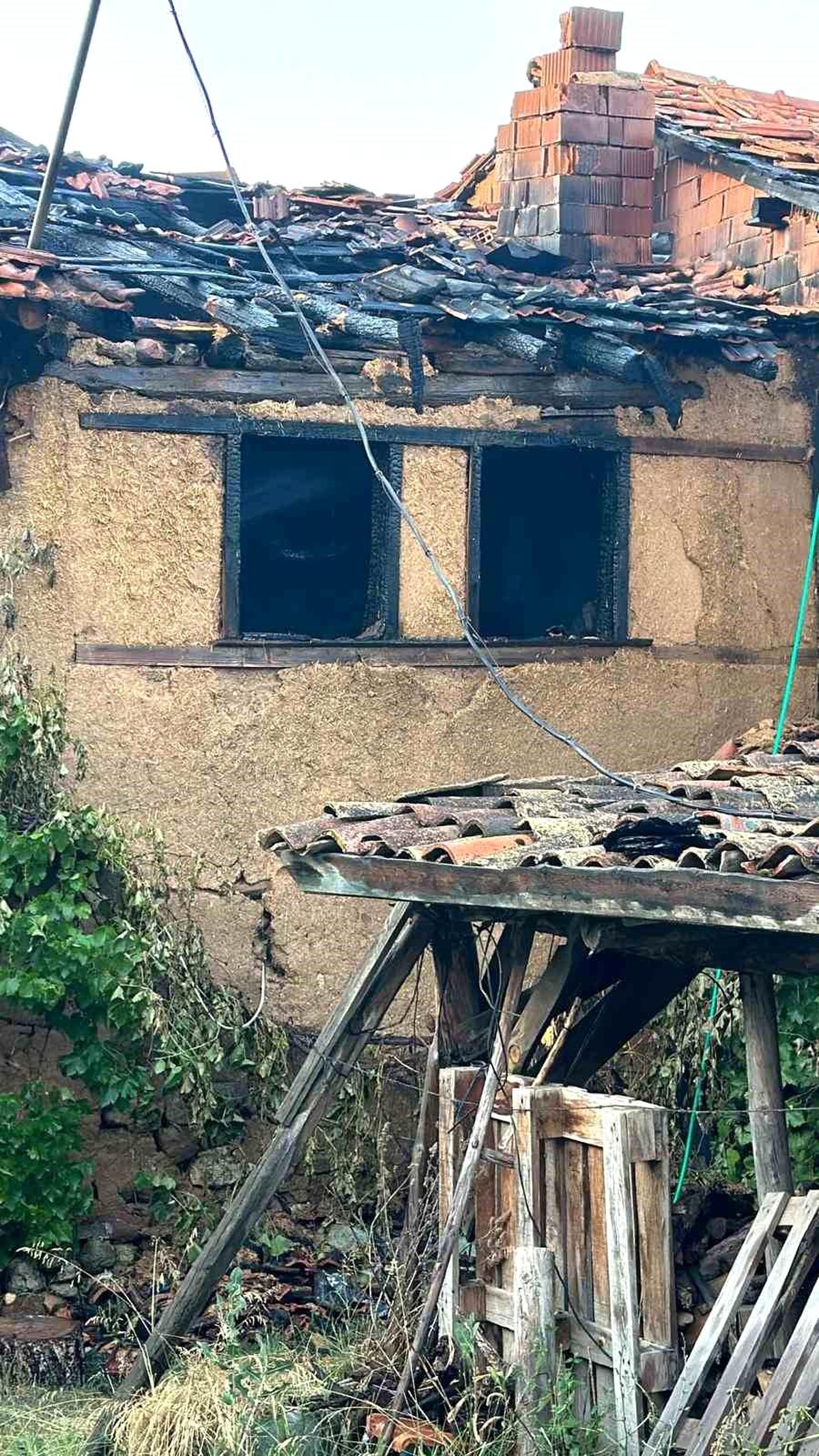 Tavşanlı\'da Tüp Patlaması Sonucu Yangın: 1 Ölü