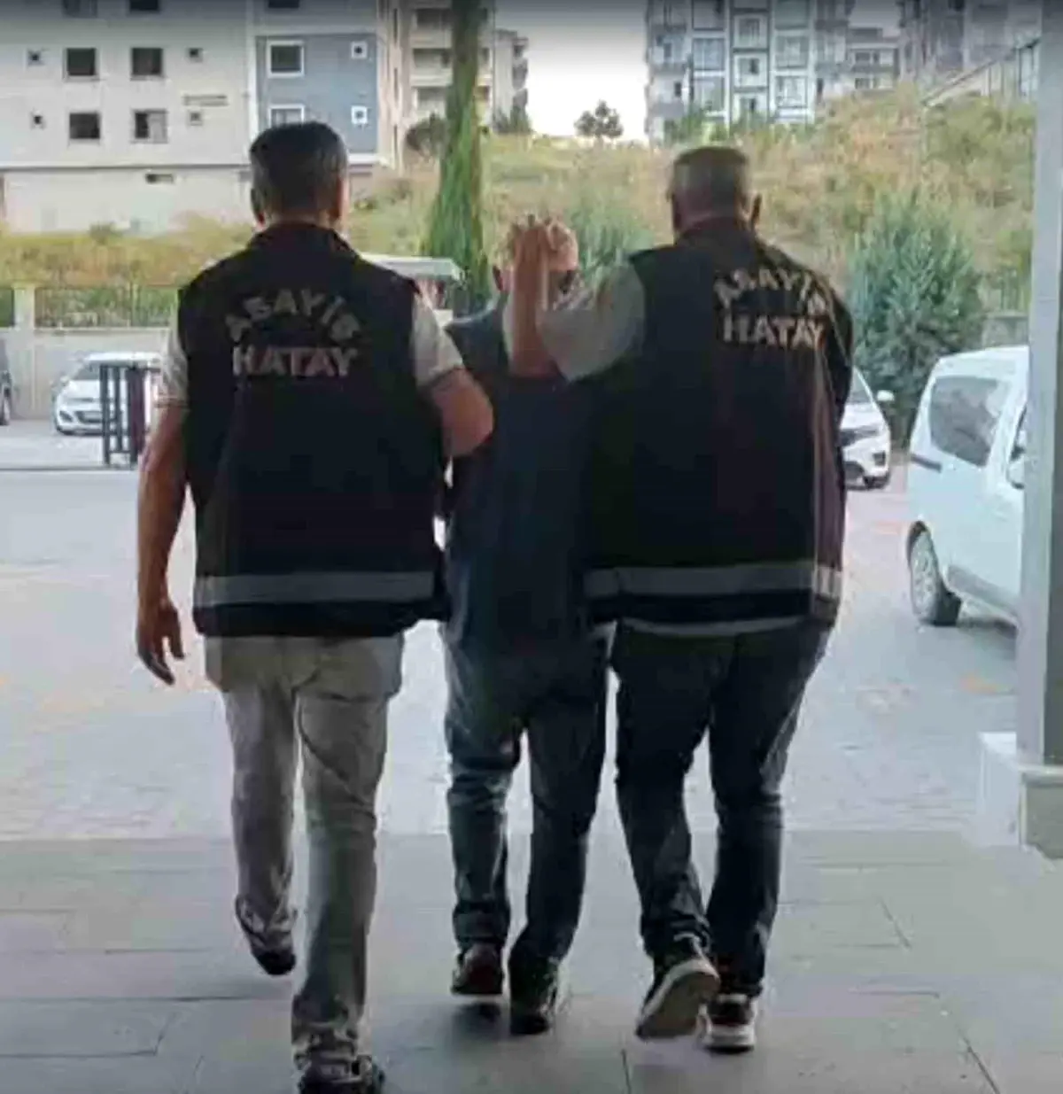 Hatay\'da 12 yıl 10 ay kesinleşmiş hapis cezasıyla aranan şahıs yakalandı