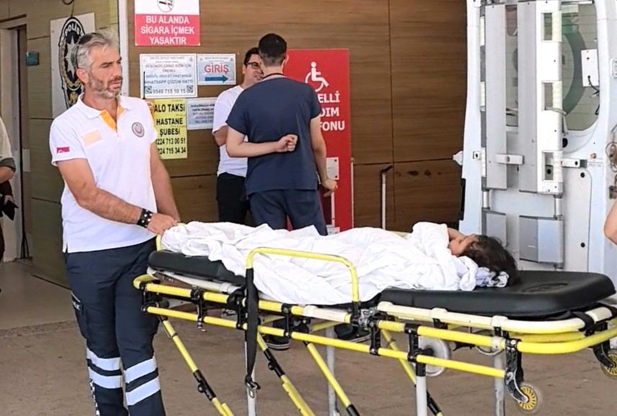 İnegöl\'de Balkondan Düşen 2 Yaşındaki Çocuk Ağır Yaralandı
