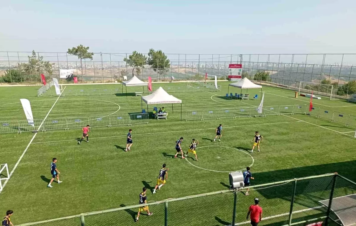 5x5 Futbol Sokaklar Bizim Akdeniz Bölgesi Final Müsabakaları Mersin\'de Başladı