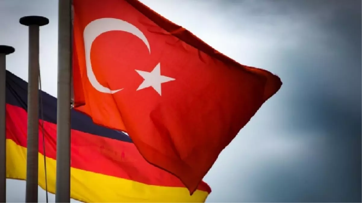 Almanya\'dan gurbetçilere vatandaşlık müjdesi